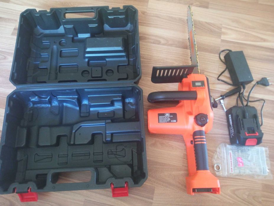 Fierăstrău  electric fara perie cu acumulator