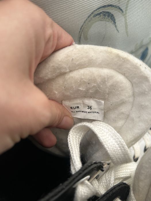 Продавам кънки!