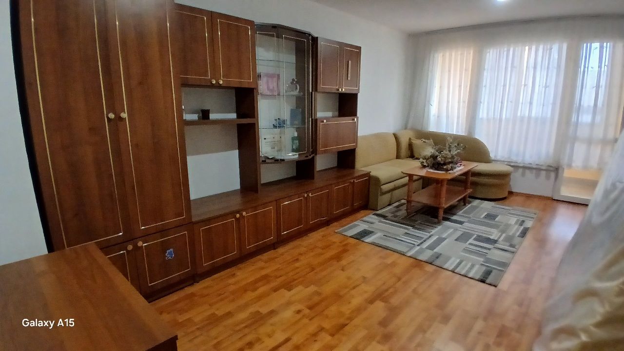 Продава се Двустаен апартамент в Силистра, Център - 67 кв.м за 914 €/кв.м - Снимка #2