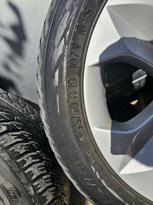Vând  jante bmw r 19 cu anvelope de iarna