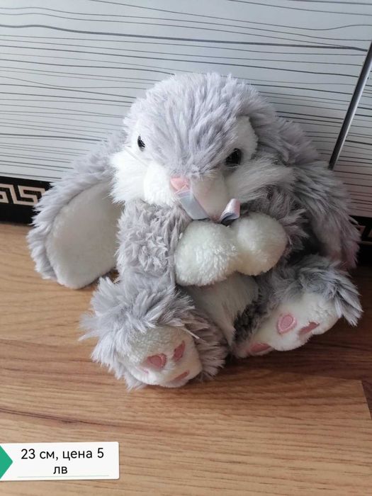 плюшени играчки цена 5 лв или 2,5 Е