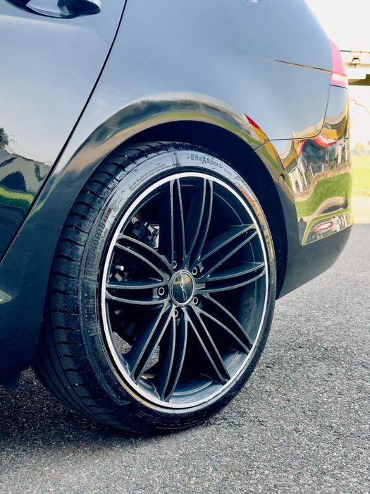 Vand/Schimb jante 18" 5x112 cu cauciucuri noi de vara in garantie.