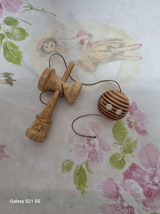 Set-up de kendama:ken de sweets bjorn pro model si tama krom 9y bday