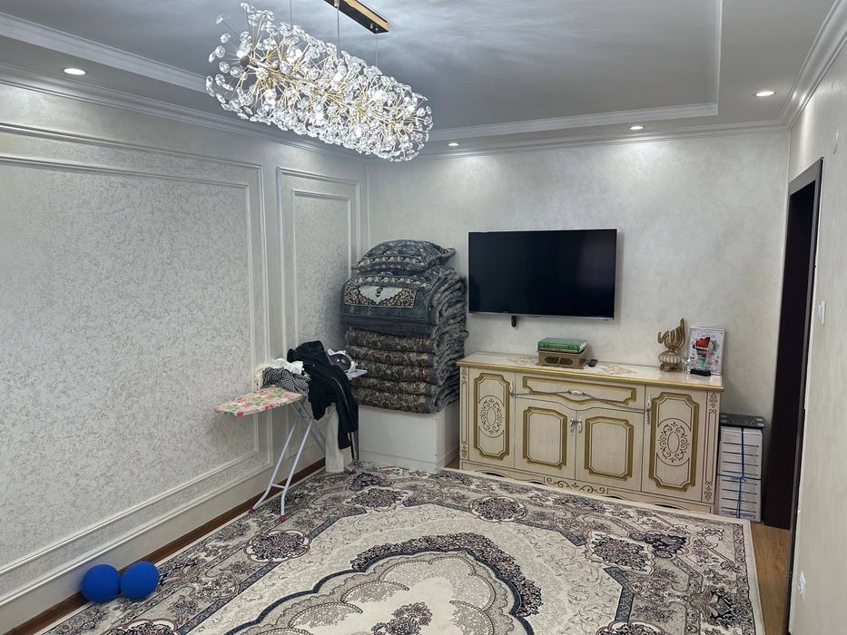 Продается квартира uy soyiladi