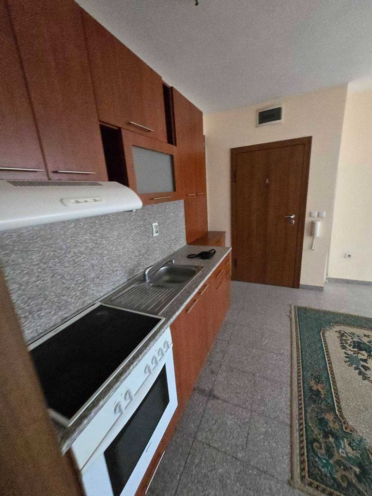 Дава се под наем Двустаен апартамент в Пловдив, Въстанически - 55 кв.м за 255 € - Снимка #2