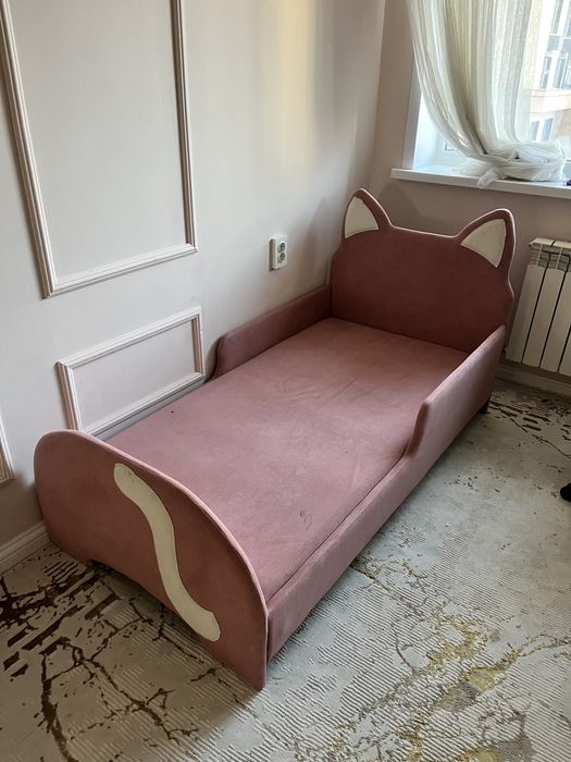 Детская кровать 80*160см, светло-розовый.