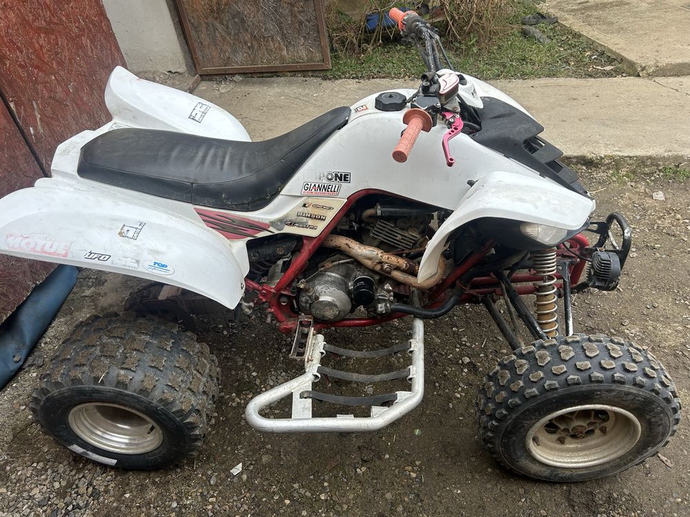 Yamaha raptor 660