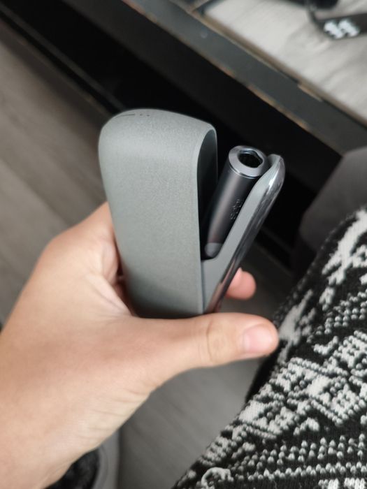 Iqos iluma pen aproape nou