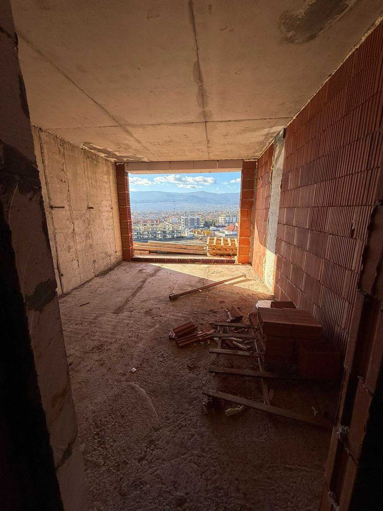 Продава се Едностаен апартамент в Пловдив, Южен - 44 кв.м за 1023 €/кв.м - Снимка #1