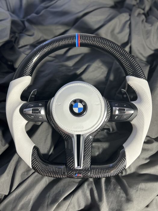 Volan BMW Carbon Seria 1/2/3/4/5/6/7/X1/X3/X4/X5/X6 Montaj Inclus