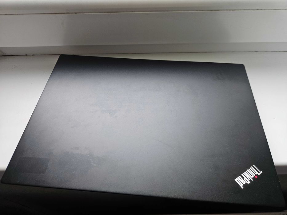 Компактен четириядрен лаптоп Lenovo  ThinkPad L390
