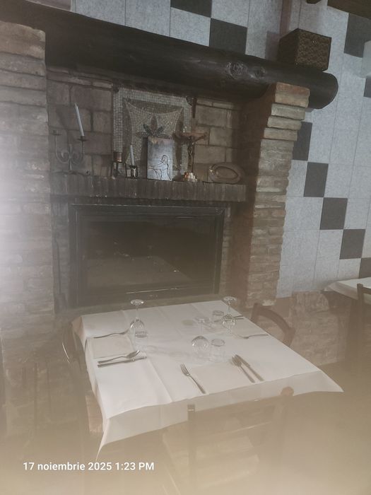 APARTAMENTE, RESTAURANT, FABRICA,ITALIA 1140mp construcți, 6000mpTeren