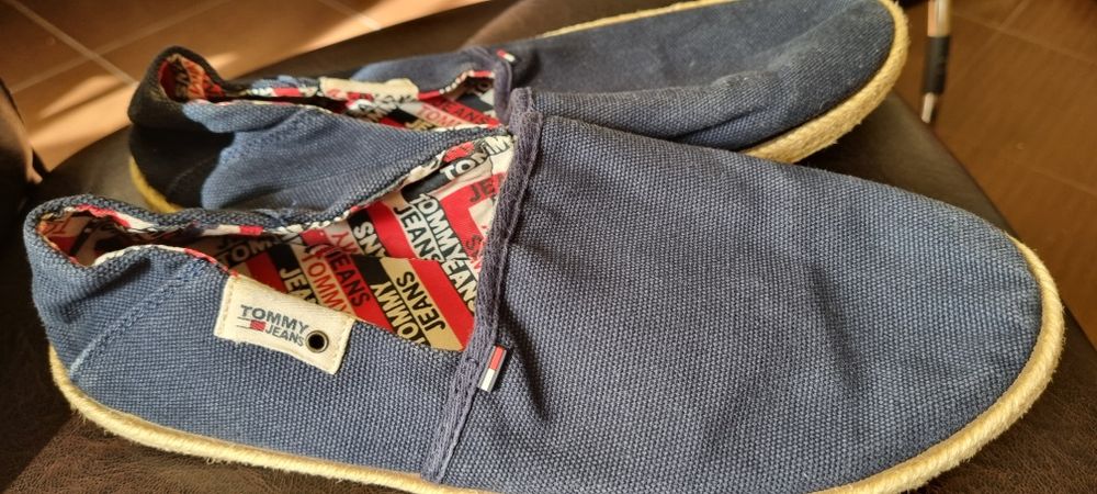 Vând espadrile Tommy Jeans