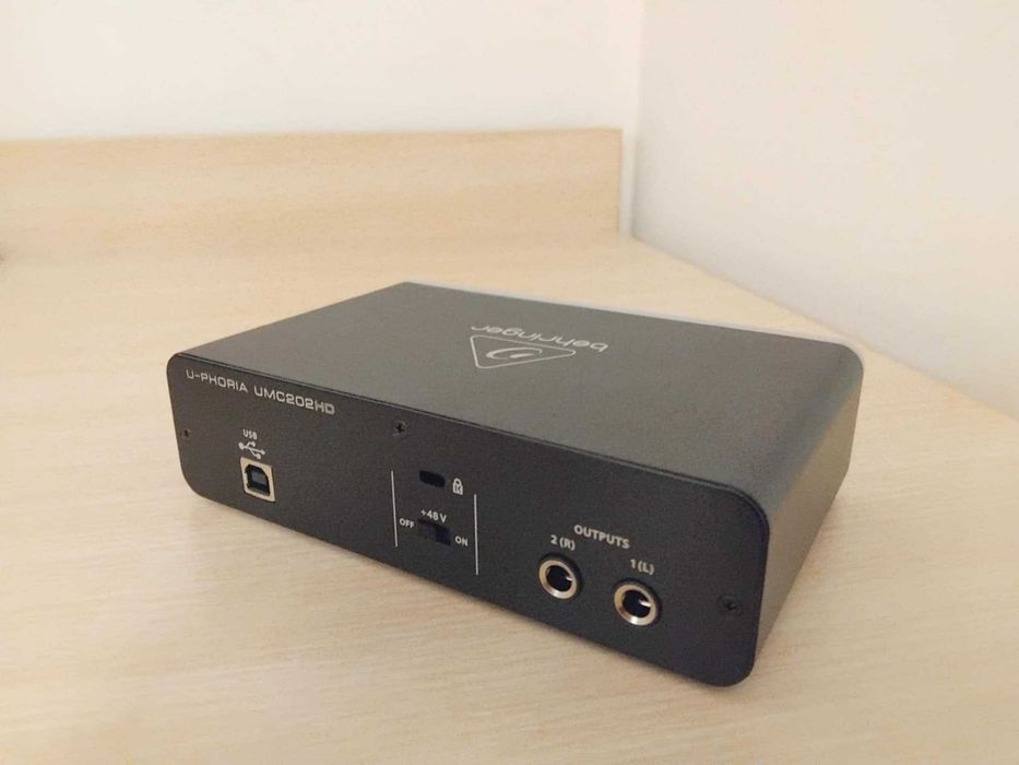Звукова карта Behringer U-Phoria UMC202HD