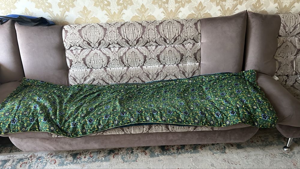 Продается диван.