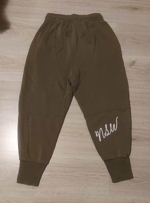 Nike nsw долнище S размер дамско