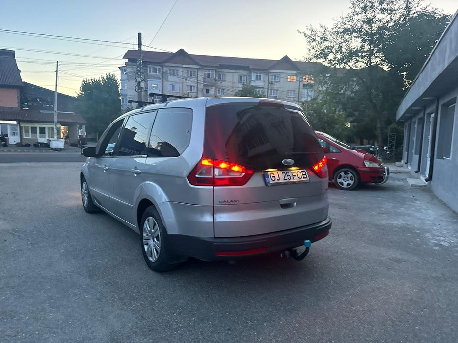 Vând Ford Galaxy 7 locuri!
