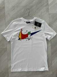 Tricou Nike, nou, material foarte bun.