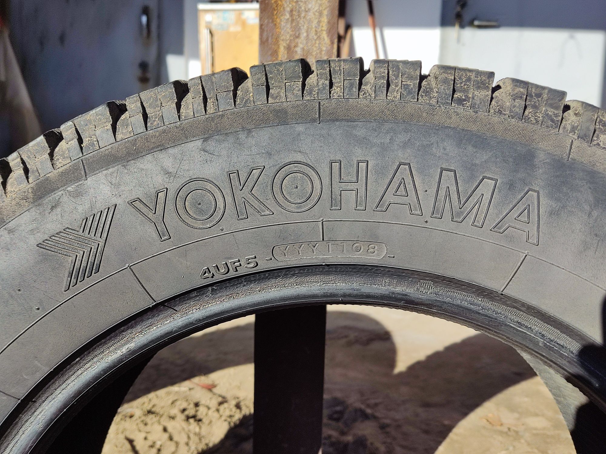 Продам шины б/у YOKOHAMA 225/65/17