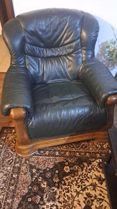 Canapea + 2 fotolii din piele naturală