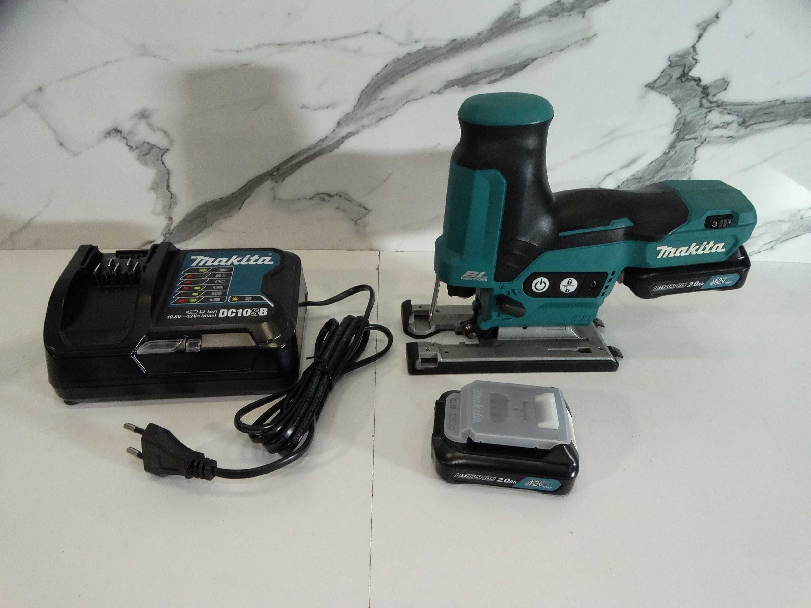 Промо - Makita JV 102 D / 2 x 2.0 Ah  - Прободен трион / зеге