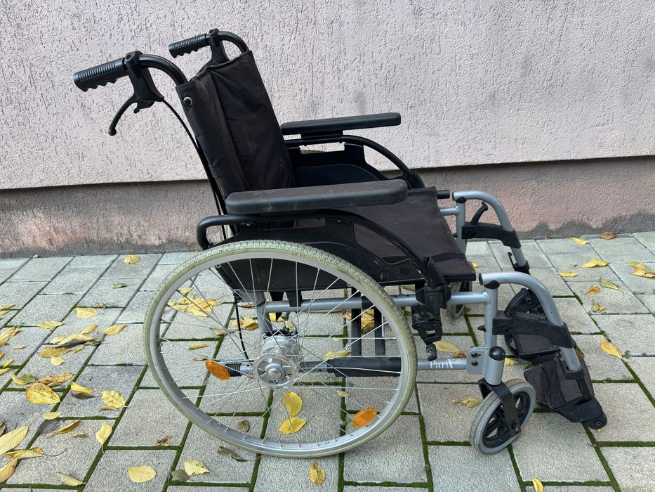 Carucior persoane cu dizabilitati