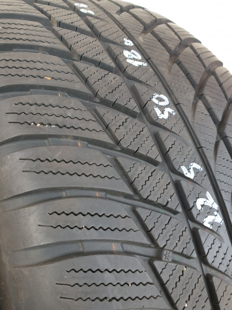 Зимни гуми 2 броя BRIDGESTONE Blizzak LM001 225 50 R18 дот 2820