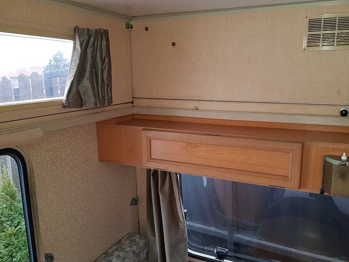 Запазена каравана нов внос от Холандия RAPIDO 750kg