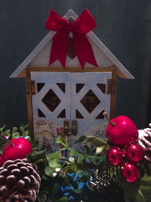 Ръчно изработени коледни къщички с късмети