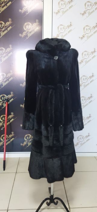 Продам норковую шубу