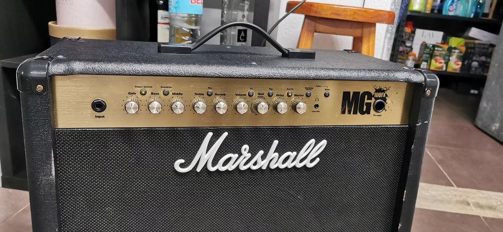 Statie chitara Marshall mg100fx