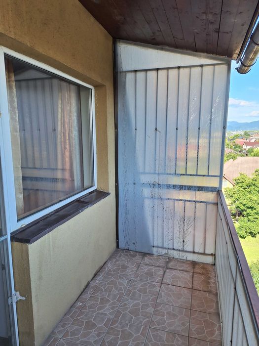 Vand apartament cu 1 camere si 2 garaje