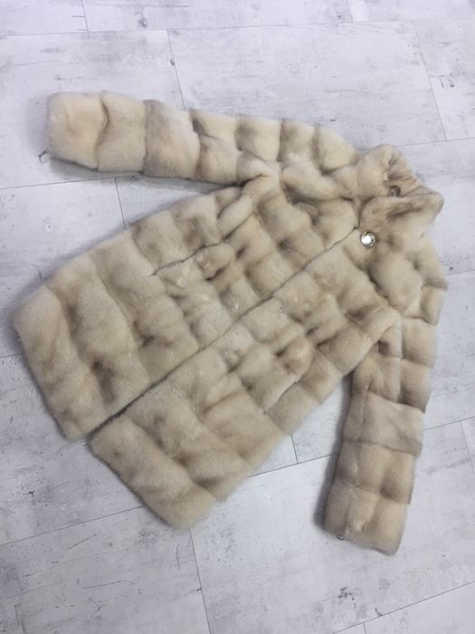 Продам норковую шубу