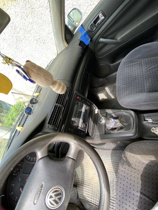 Автомобил VW passat