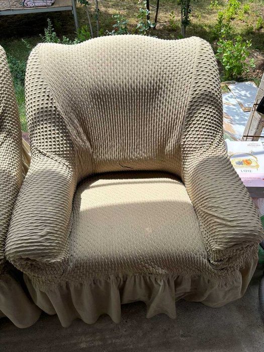 Срочно продается диван и кресло