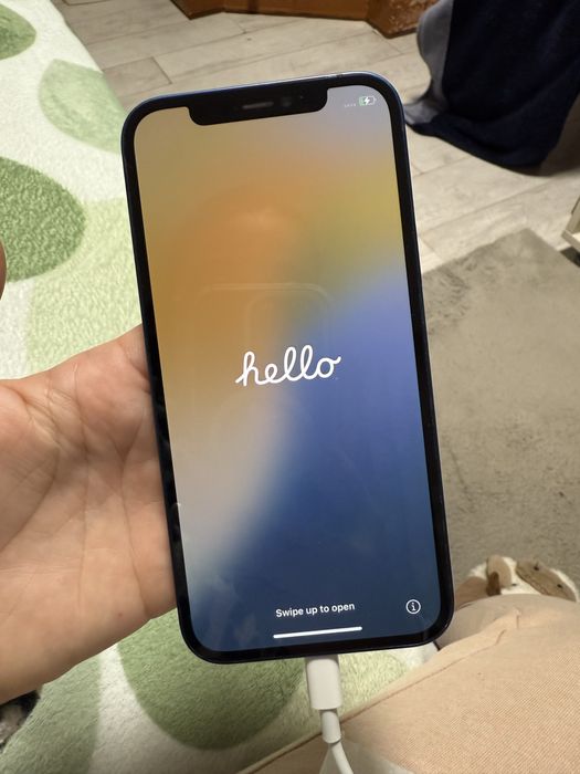 Iphone 12, 64g, procent baterie 82%, garanție flip pana in 11.2026