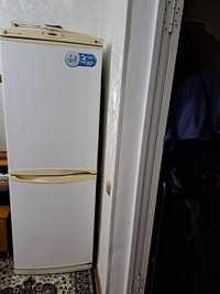 Холодильник б/у.