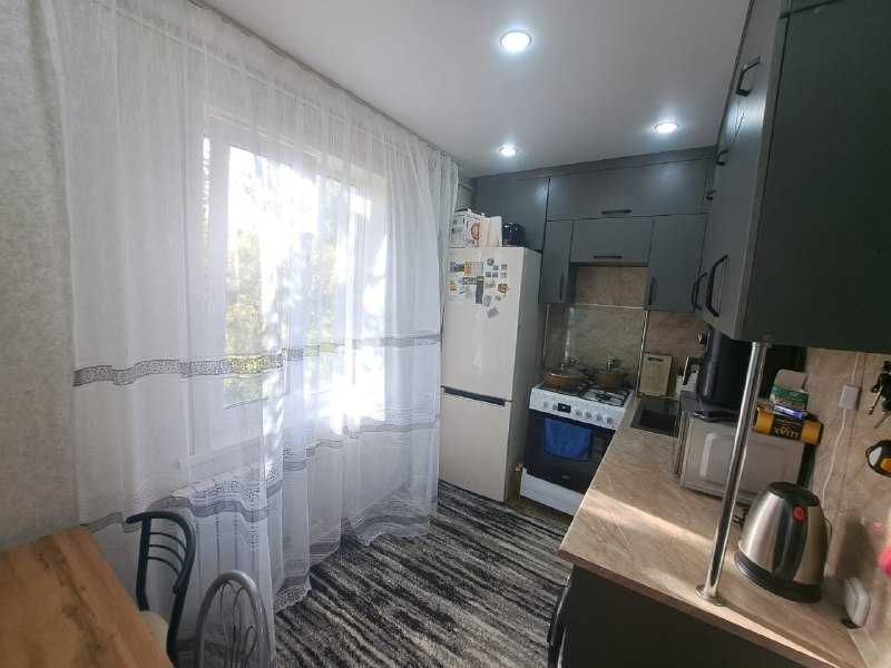 3-комн. квартира, 60м², р-н 5 школа.