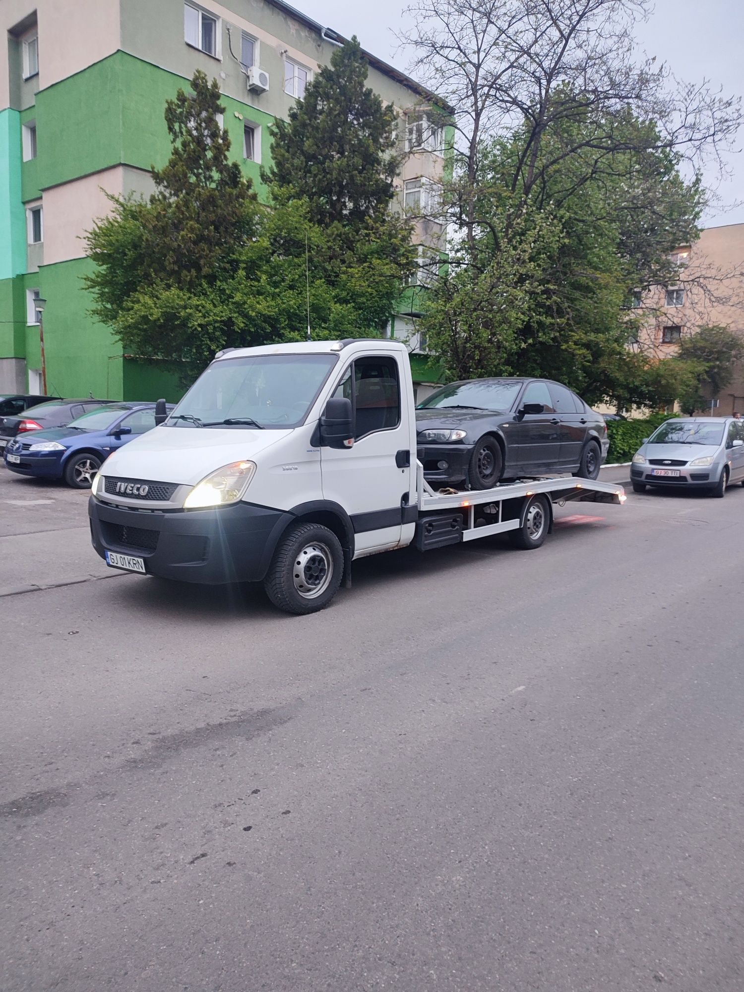 Tractari Platforma Asistență rutieră  Non Stop