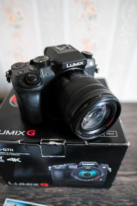 Panasonic LUMIX G7  mirrorless, 4K + Kit 14-42mm la cutie