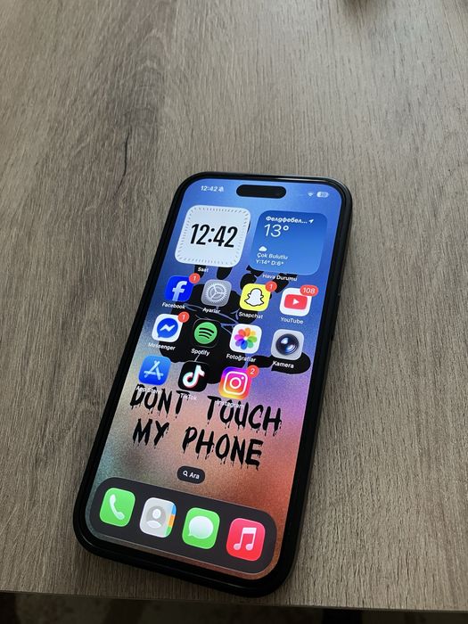 Здравейте Продавам Iphone 15 pro Много запазен като нов