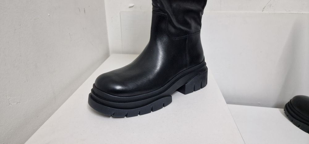 Vând cizme ash supremium