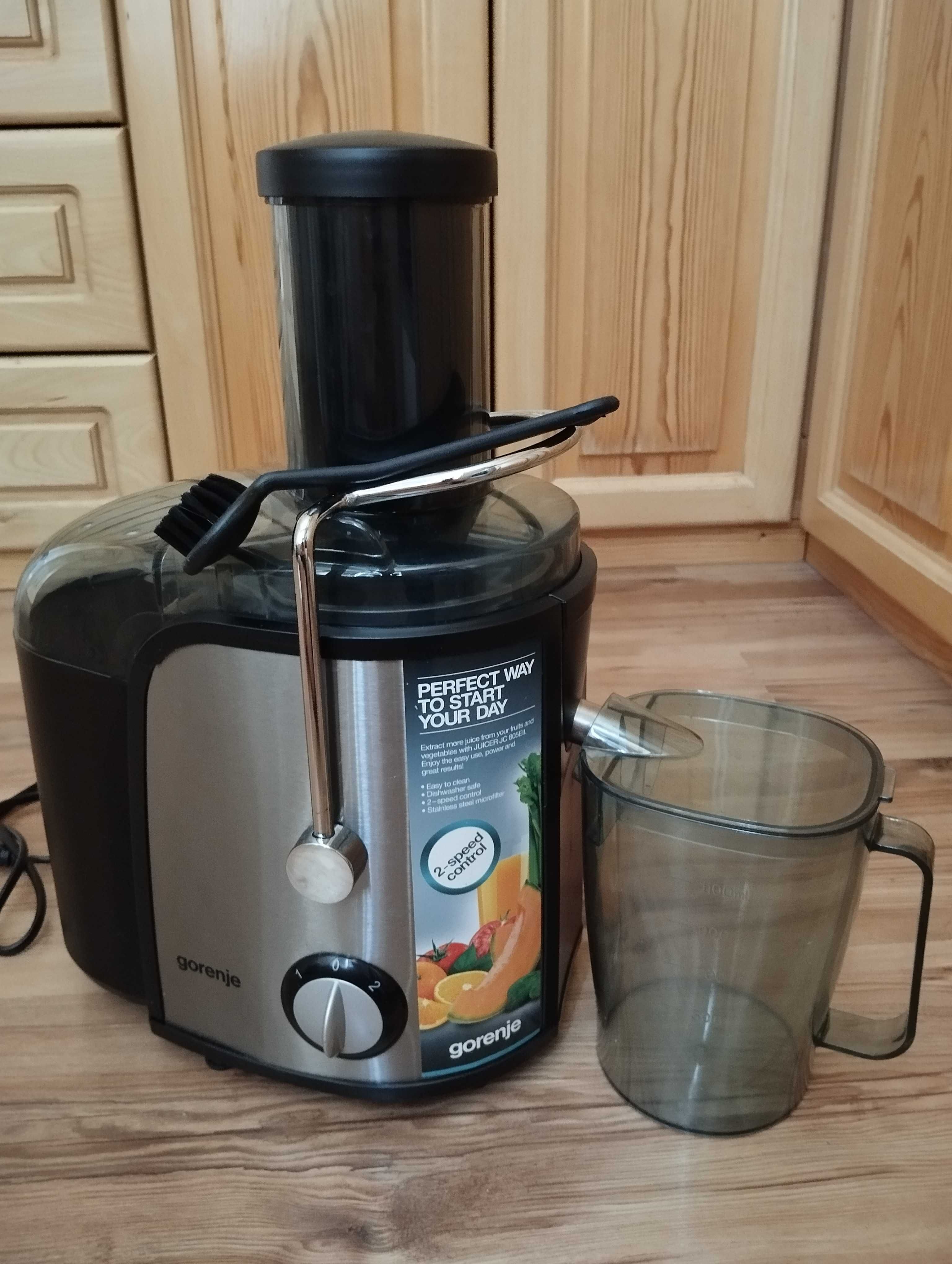 Gorenje juicer JC805EII