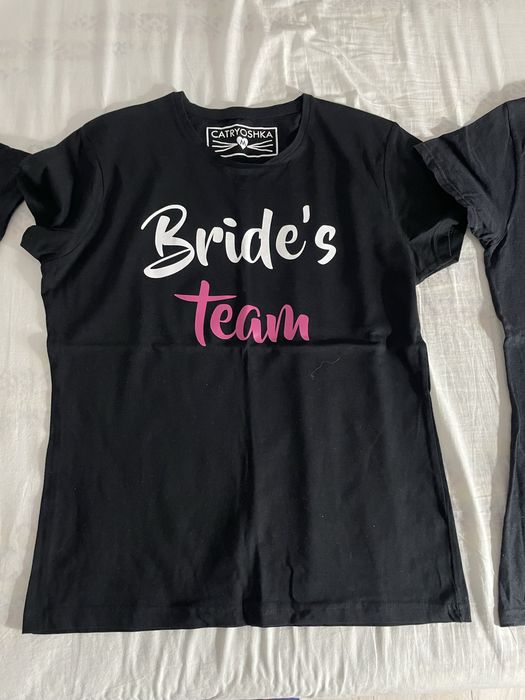 Vand 3 tricouri pentru petrecerea burlacitei