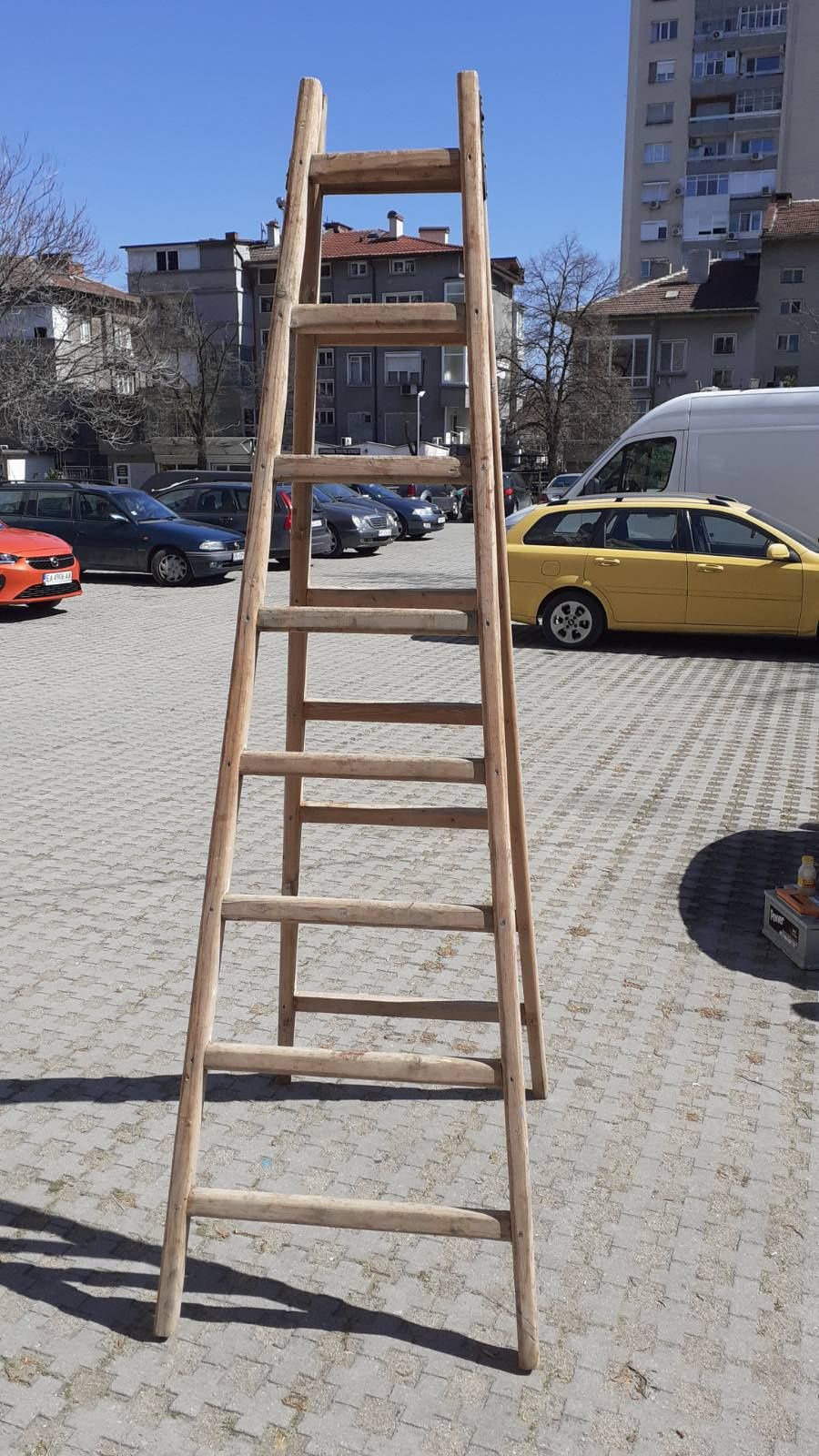 Дървени стълби, ръчно изработени