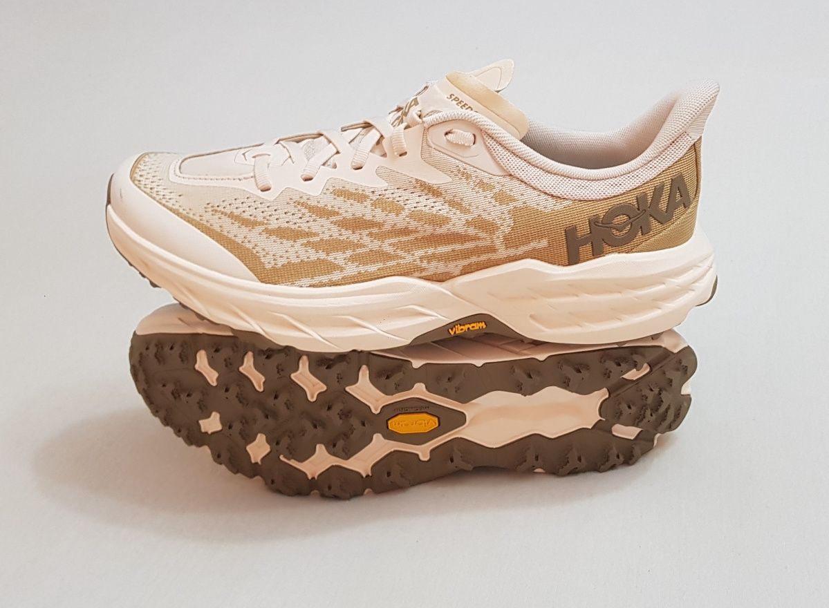 HOKA One One Speedgoat 5 pantofi Noi sport alergat culoarea bej 42 2/3