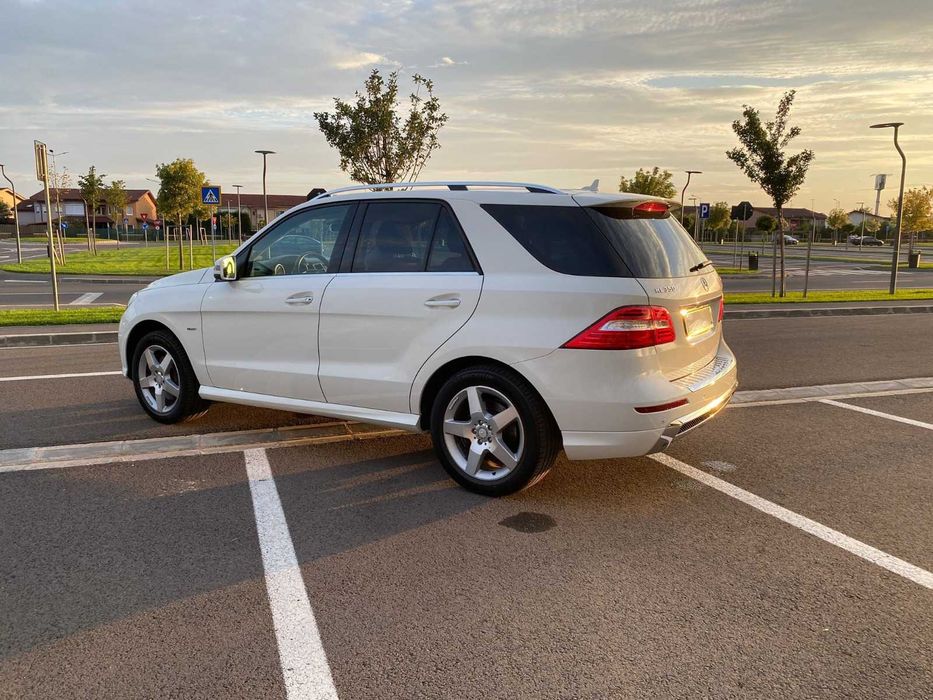 Mercedes-Benz ML350 BlueTec 4MATIC 2012 – Echipare Premium, Stare Bună