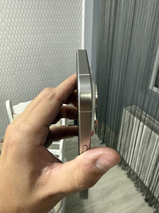 Vand Iphone 15 pro 128 GB