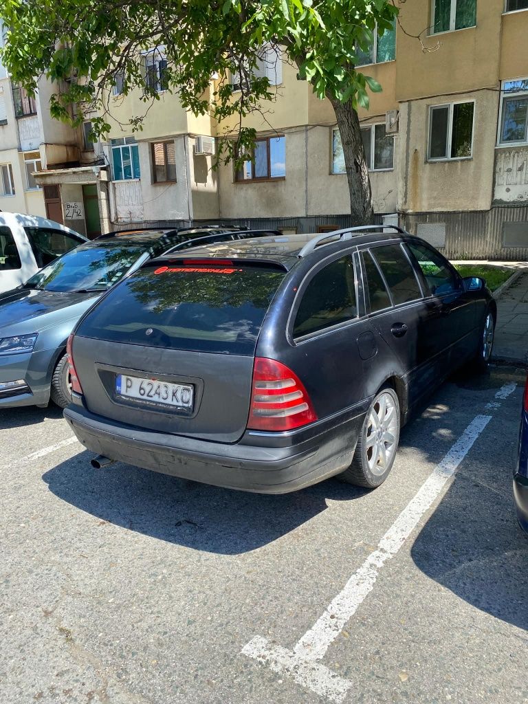 Продавам Мерцедес с230