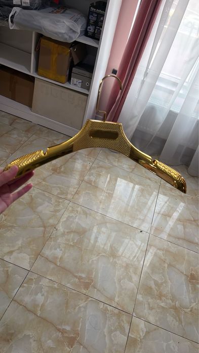 Вешалка для одежды , для магазина красивые